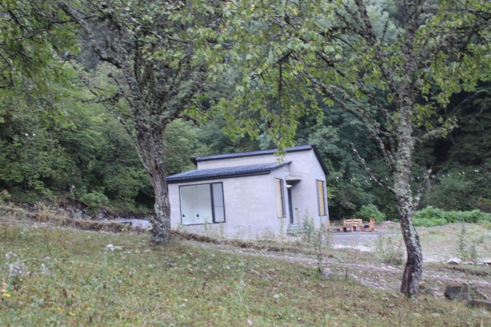 Cozy House In The Forest Боржоми Экстерьер фото
